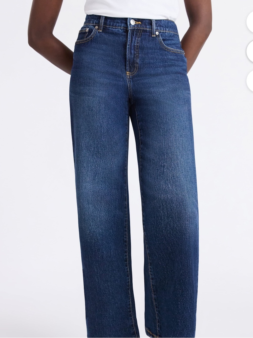 Free Assembly Women's Midrise Relaxed Ankle Jeans, 27.5" Inseam - Picture 6 of 6